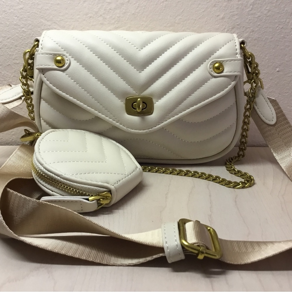 Faux Leather Shoulder Bag in Off White with Crossbody Strap and Coin Pouch NWOT